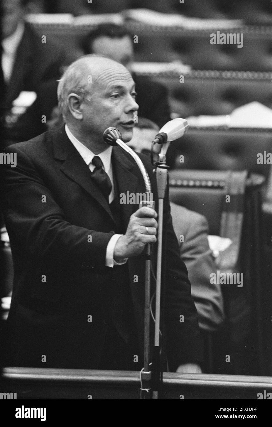House of Representatives, government answers after first round debates of the parties. Number 16 Minister Witteveen Number 17 Den Uyl, 16 October 1969, Debates, The Netherlands, 20th century press agency photo, news to remember, documentary, historic photography 1945-1990, visual stories, human history of the Twentieth Century, capturing moments in time Stock Photo