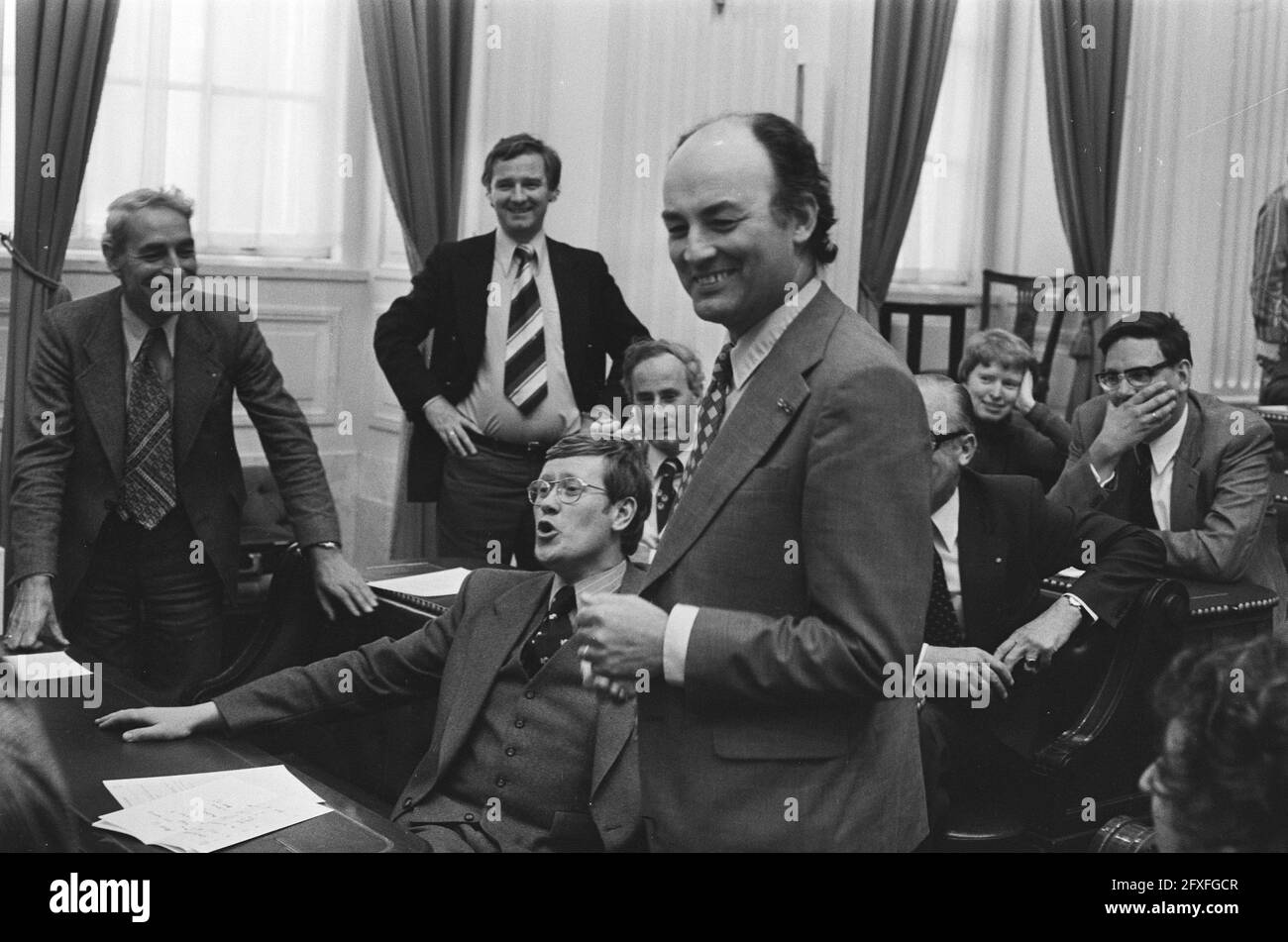 Lower House in connection with debate nuclear order, Aantjes (AR) and Wiegel (VVD), 1 June 1976, politics, The Netherlands, 20th century press agency photo, news to remember, documentary, historic photography 1945-1990, visual stories, human history of the Twentieth Century, capturing moments in time Stock Photo
