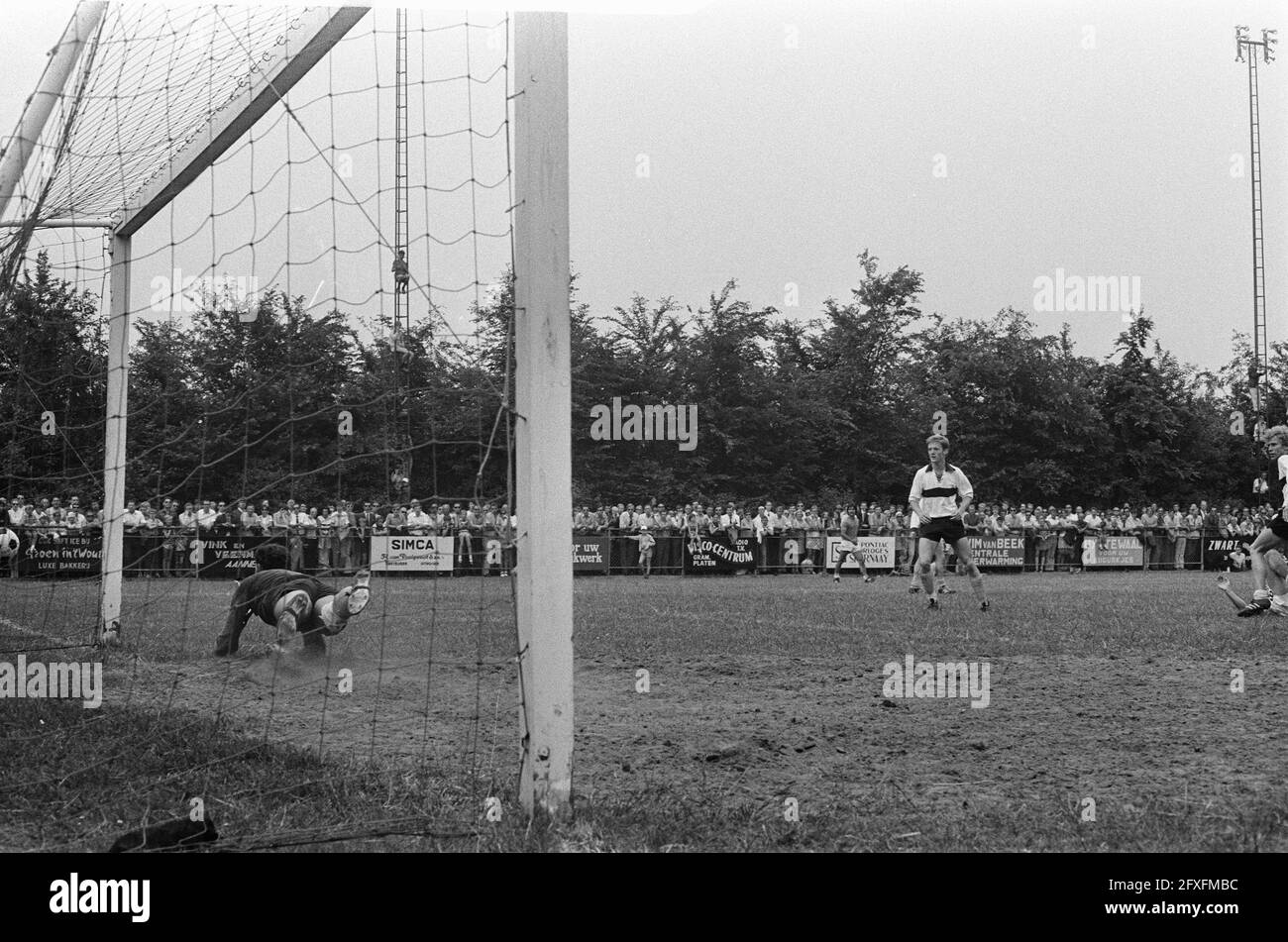 KNVB cup semi-final Sparta vs NAC 1-2, April 4, 1973, sports, soccer, The  Netherlands, 20th century press agency photo, news to remember,  documentary, historic photography 1945-1990, visual stories, human history  of the