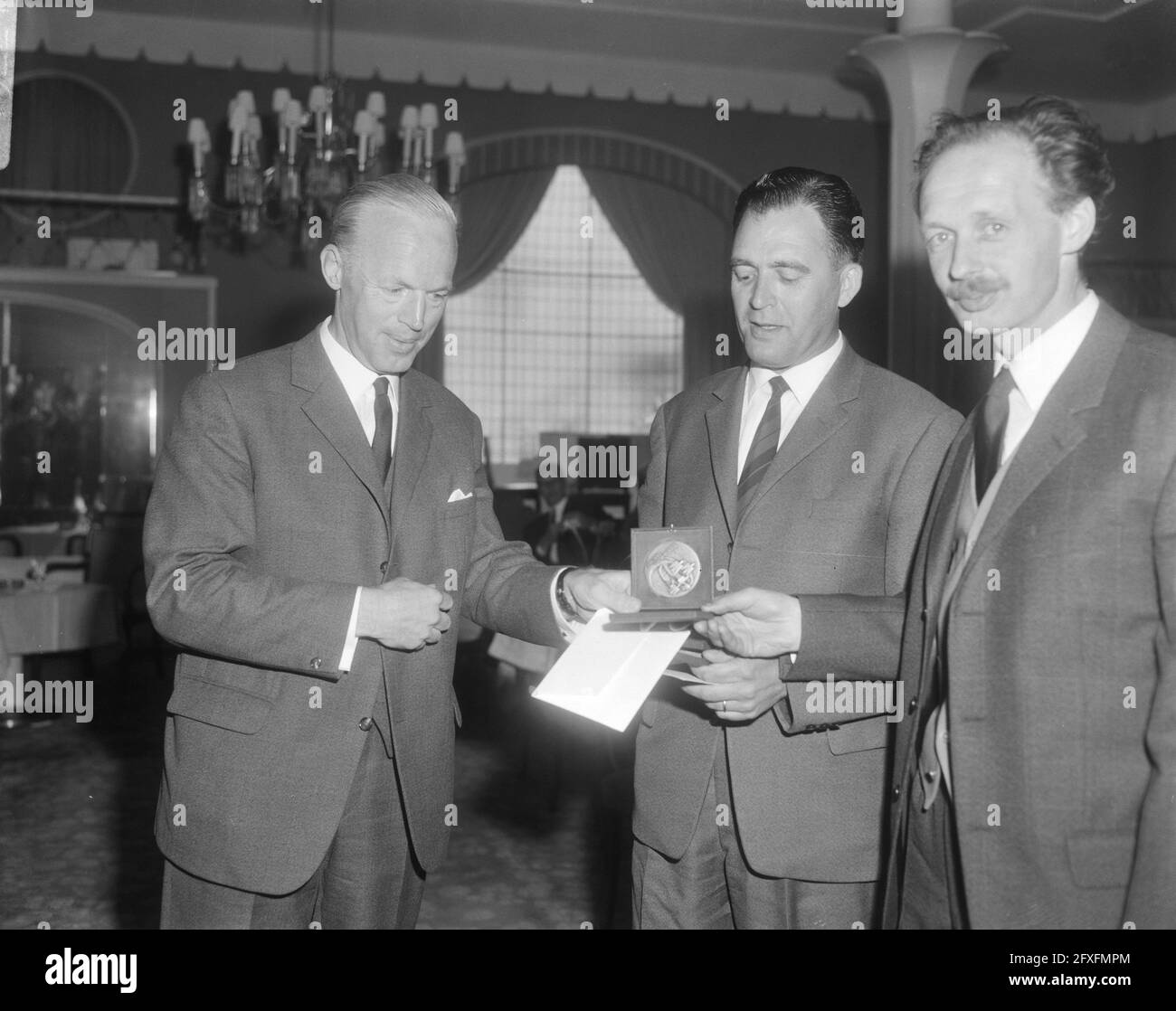 ANWB Awards Presentation in The Hague, Dolf Toussaint (r) receives award  (book De Jordaan), June 3, 1966, Photographers, Awards, Presentations, The  Netherlands, 20th century press agency photo, news to remember,  documentary, historic