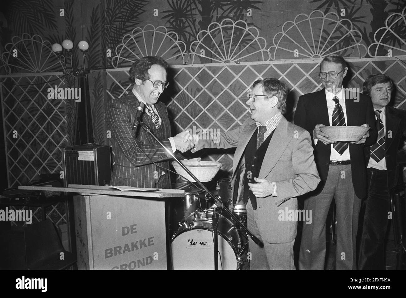 Golden nutcracker presentation hires stock photography and images Alamy