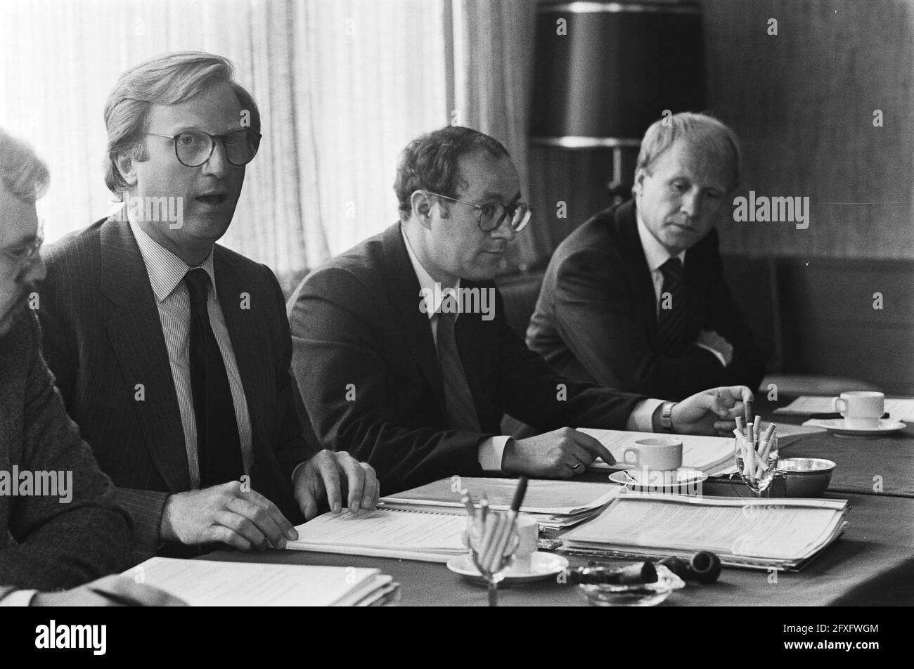 From left to right General Manager Kerdel, Director J. Krant and Director V. Hedel, June 28, 1983, directors, stock exchanges, press conferences, The Netherlands, 20th century press agency photo, news to remember, documentary, historic photography 1945-1990, visual stories, human history of the Twentieth Century, capturing moments in time Stock Photo