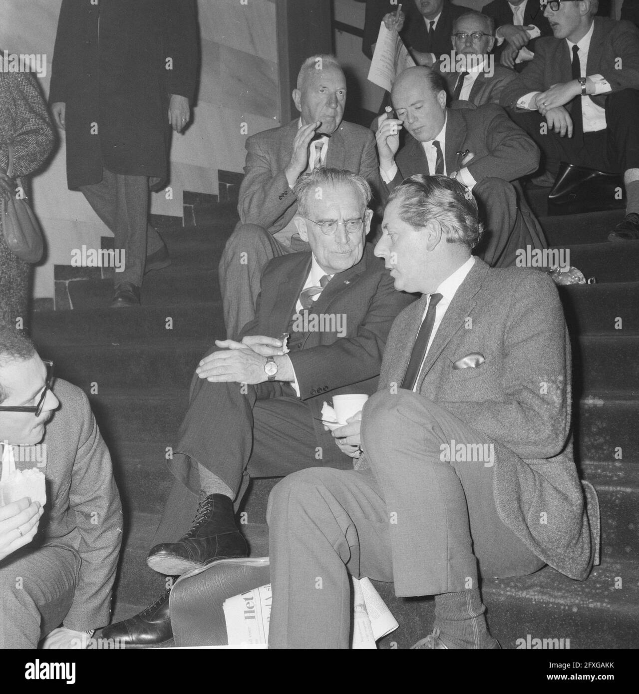 Electoral congress of the PvdA at Nijmegen; Willem Drees (l) in conversation, November 27, 1965, conferences, talks, politicians, political parties, The Netherlands, 20th century press agency photo, news to remember, documentary, historic photography 1945-1990, visual stories, human history of the Twentieth Century, capturing moments in time Stock Photo