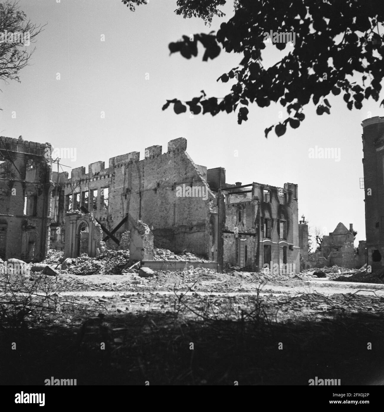 [destroyed building], June 1945, buildings, second world war, destruction, The Netherlands, 20th century press agency photo, news to remember, documentary, historic photography 1945-1990, visual stories, human history of the Twentieth Century, capturing moments in time Stock Photo