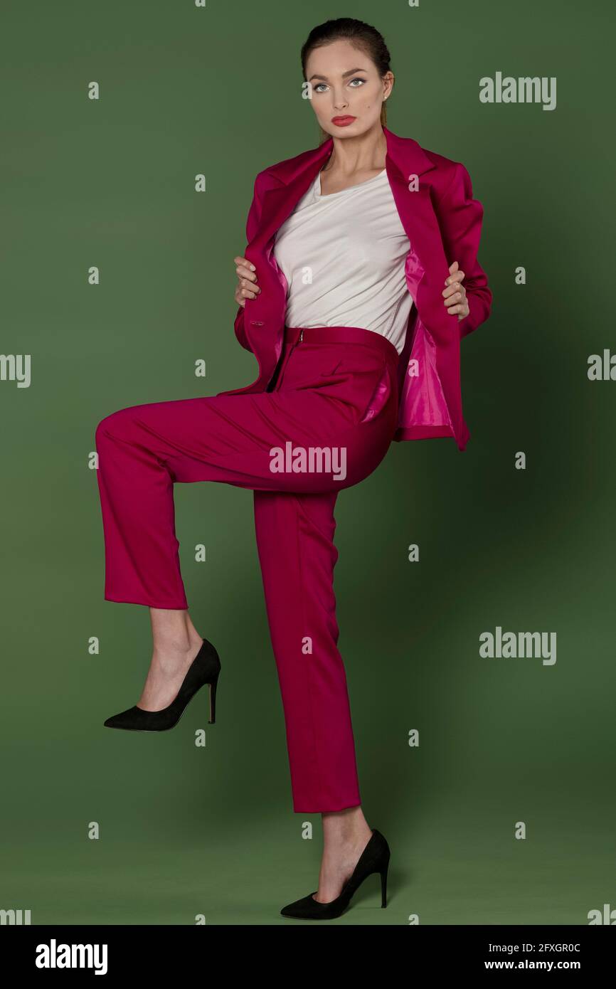 Fuchsia pants hi res stock photography and images Alamy