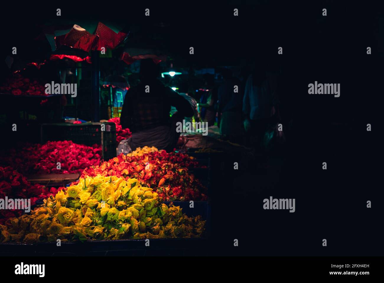 Koyambedu Flower Market in the early morning, Chennai, Tamil Nadu Stock Photo Alamy