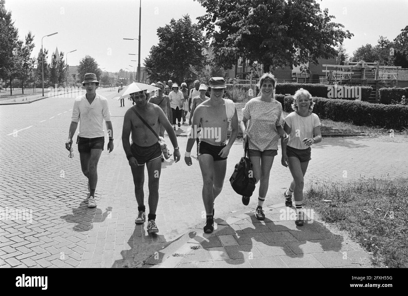 footsteps, hiking, July 12, 1983, footsteps, hiking, The Netherlands, 20th century press agency photo, news to remember, documentary, historic photography 1945-1990, visual stories, human history of the Twentieth Century, capturing moments in time Stock Photo