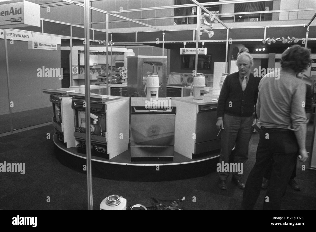 https://c8.alamy.com/comp/2FXH97K/preparation-for-29th-household-fair-in-rai-some-household-gadgets-april-18-1974-household-fairs-the-netherlands-20th-century-press-agency-photo-news-to-remember-documentary-historic-photography-1945-1990-visual-stories-human-history-of-the-twentieth-century-capturing-moments-in-time-2FXH97K.jpg