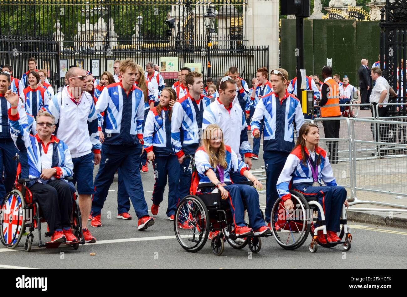 Team GB Olympians and Paralympians leaving Buckingham Palace after the victory parade. London 2012 Olympics. Wheelchair athletes Stock Photo