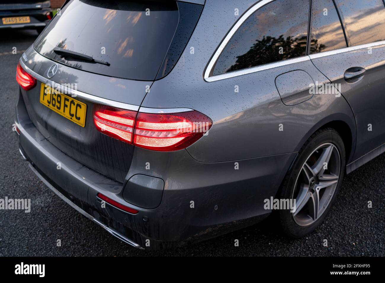 London Uk May 18 21 Mercedes Benz E 300 De Plug In Hybrid Break Eq Power Stock Photo Alamy London Uk May 18 21 Mercedes Benz E 300 De Plug In Hybrid Break Eq Power Stock Photo Alamy