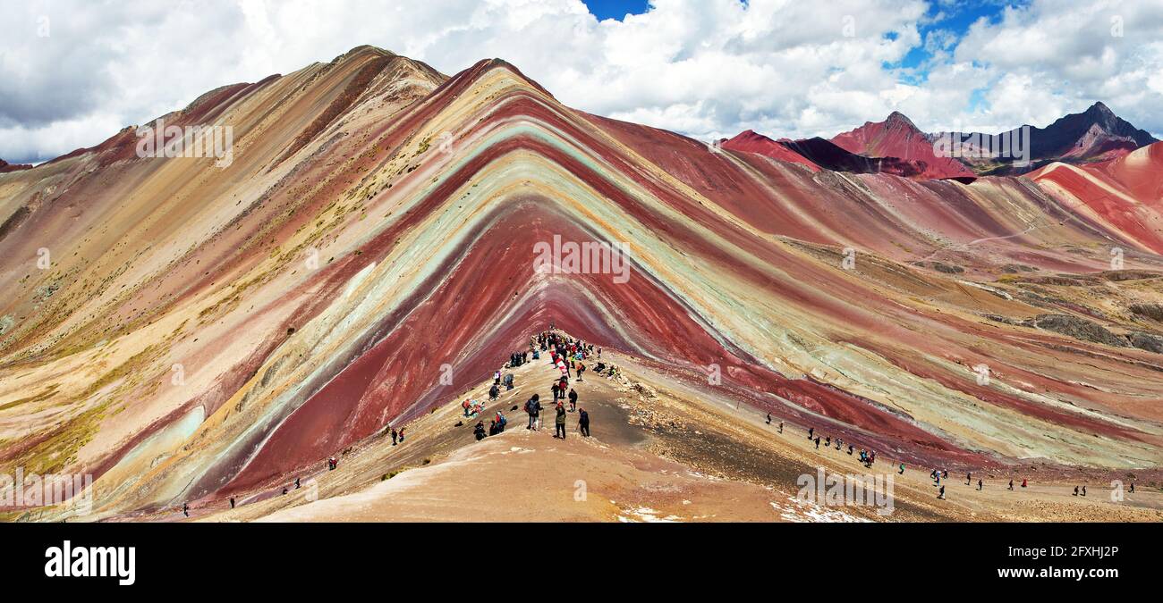 Arena de Colores - Perú