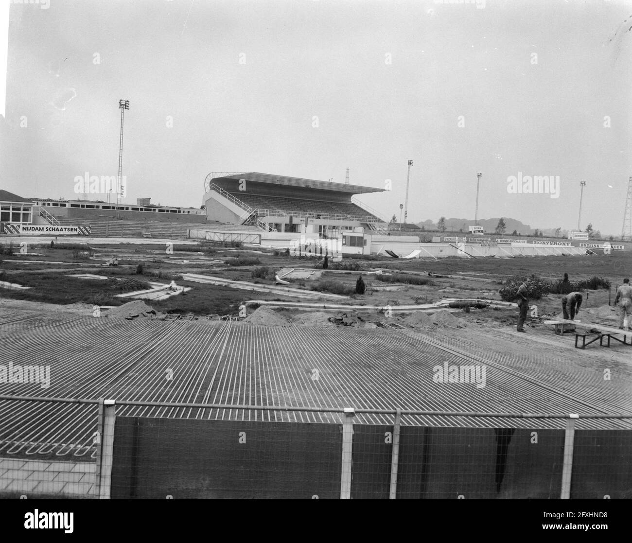 Work on artificial ice rink in Deventer, overview ice rink, 27