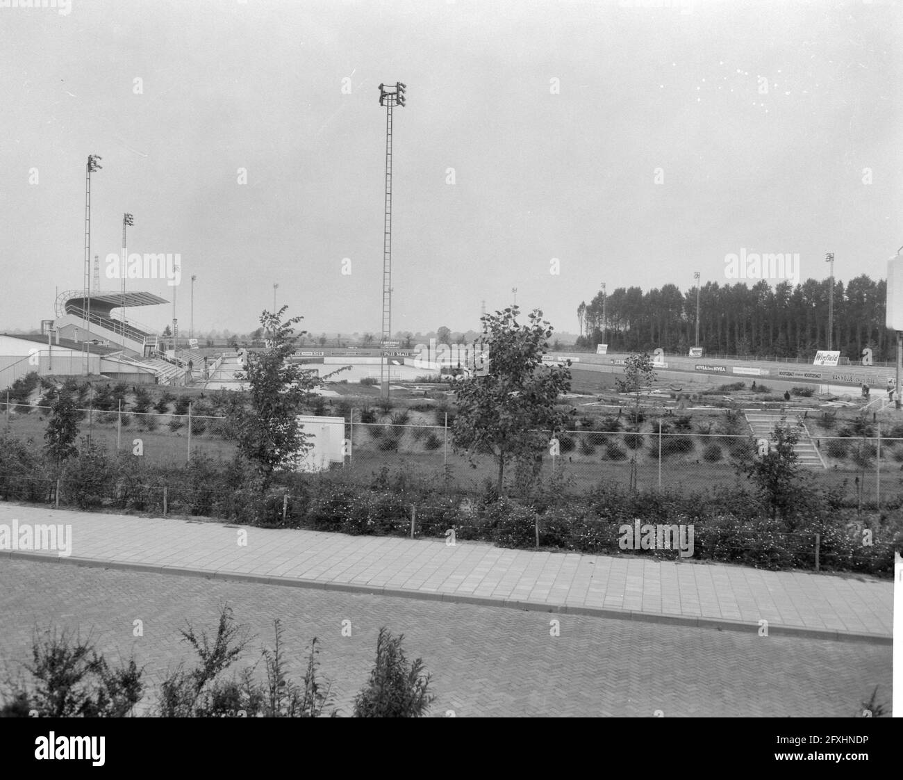 Activities artificial ice rink in Deventer, overview ice rink, 27