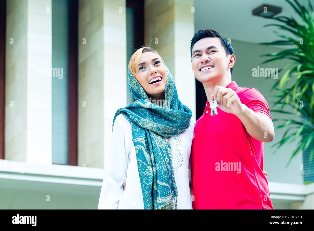 Asian muslim man woman hi-res stock photography and images - Alamy