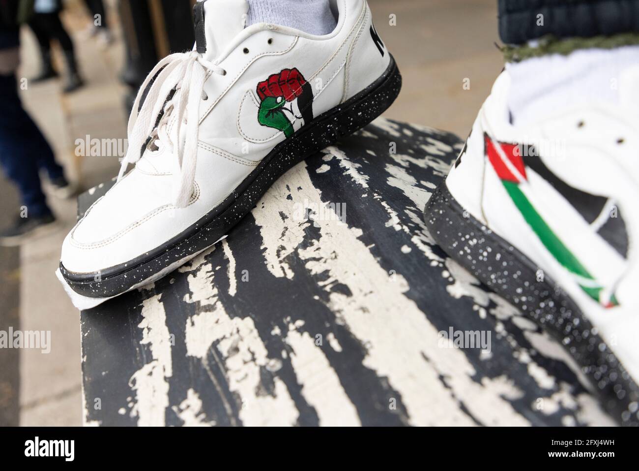 Detail of protesters shoes showing Palestinian motifs, Free Palestine Protest, London, 22 May 2021 Stock Photo