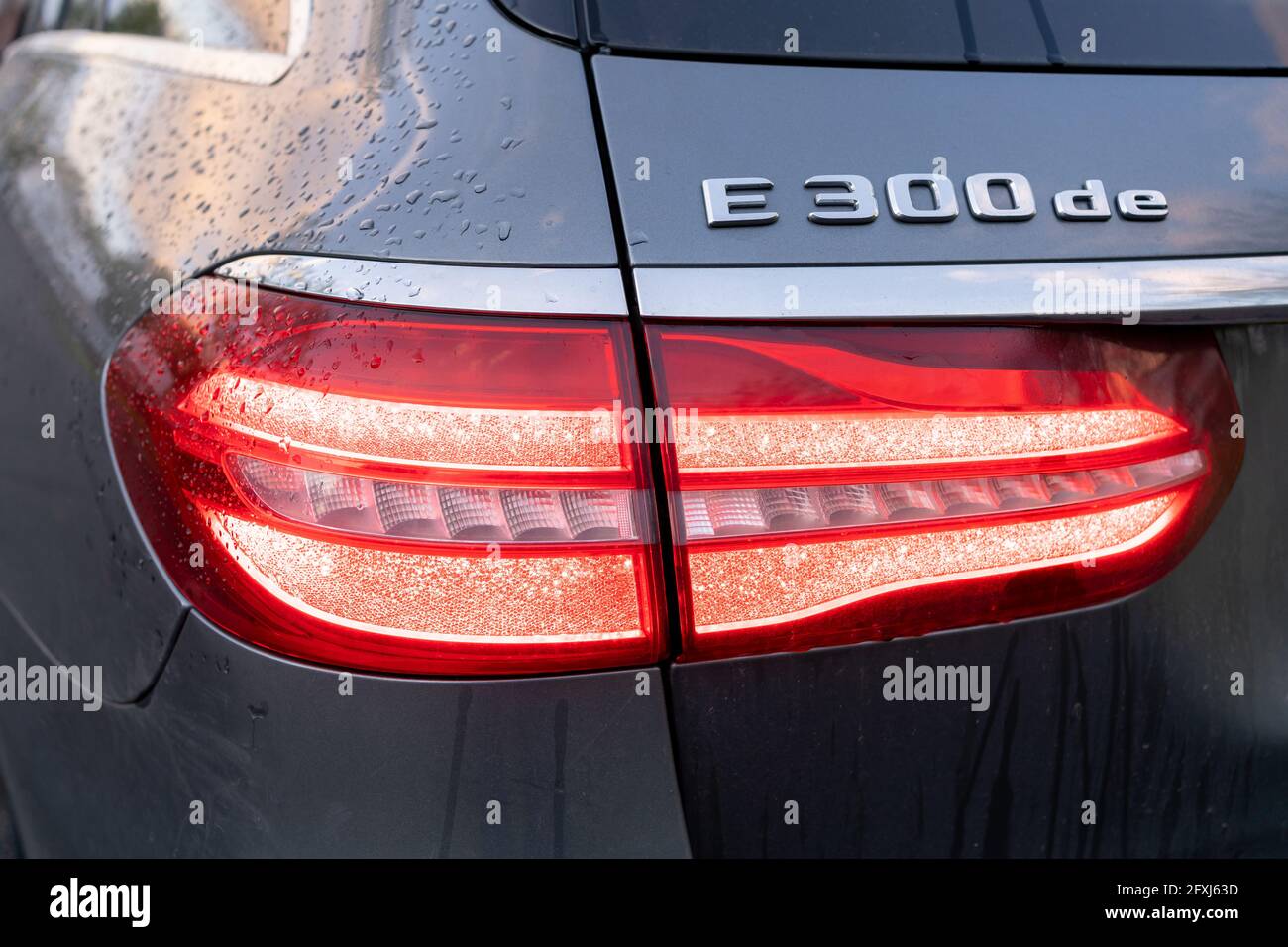 London Uk May 18 21 Mercedes Benz E 300 De Plug In Hybrid Break Eq Power Stock Photo Alamy London Uk May 18 21 Mercedes Benz E 300 De Plug In Hybrid Break Eq Power Stock Photo Alamy