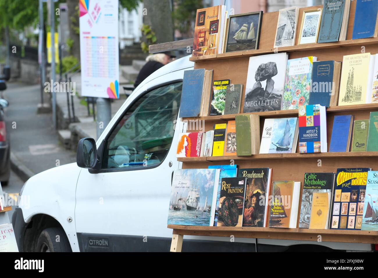 Second hand books hires stock photography and images Alamy