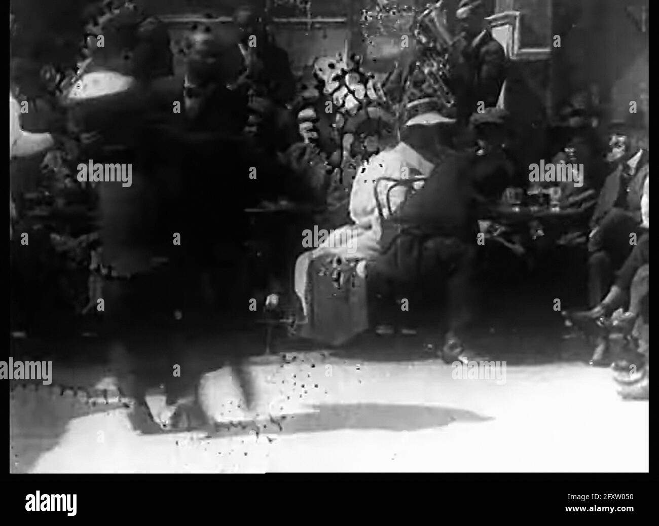 BANNED OLD SOUL DANCER OFFWHITE & BLACK