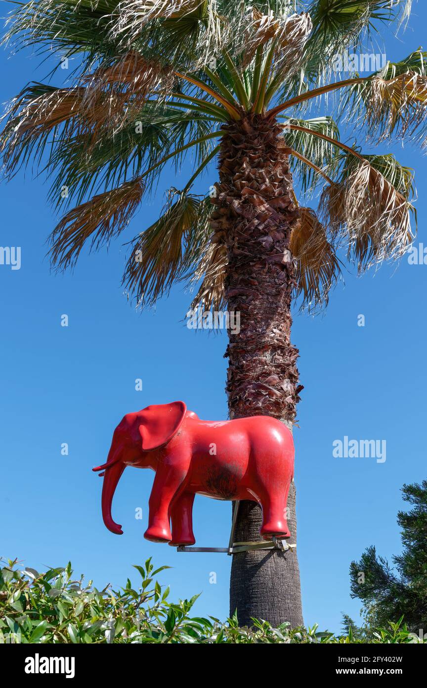 sculptures at Quinta dos Vales, Estômbar, Algarve, Portugal Stock Photo