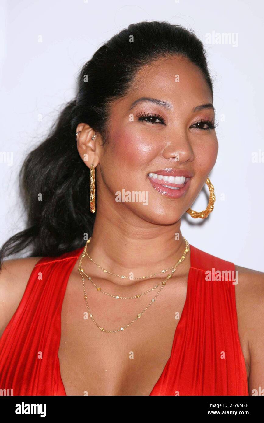 kimora-lee-simmons-attends-the-premiere-of-a-mighty-heart-at-the-ziegfeld-theater-in-new-york