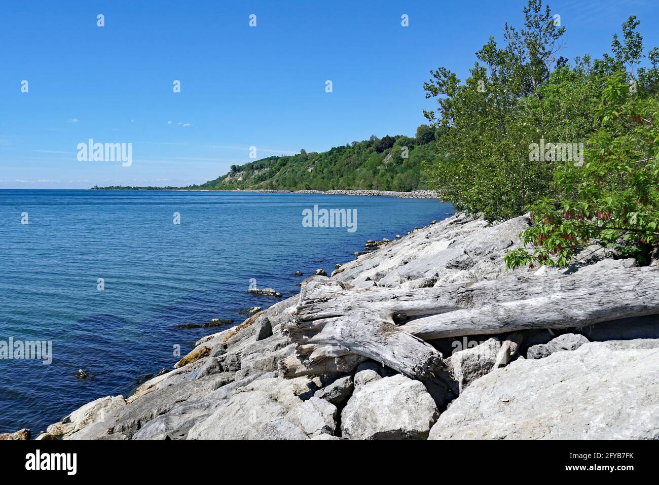 Rocky coastline of Lake Ontario near Scarborough Bluffs Stock Photo