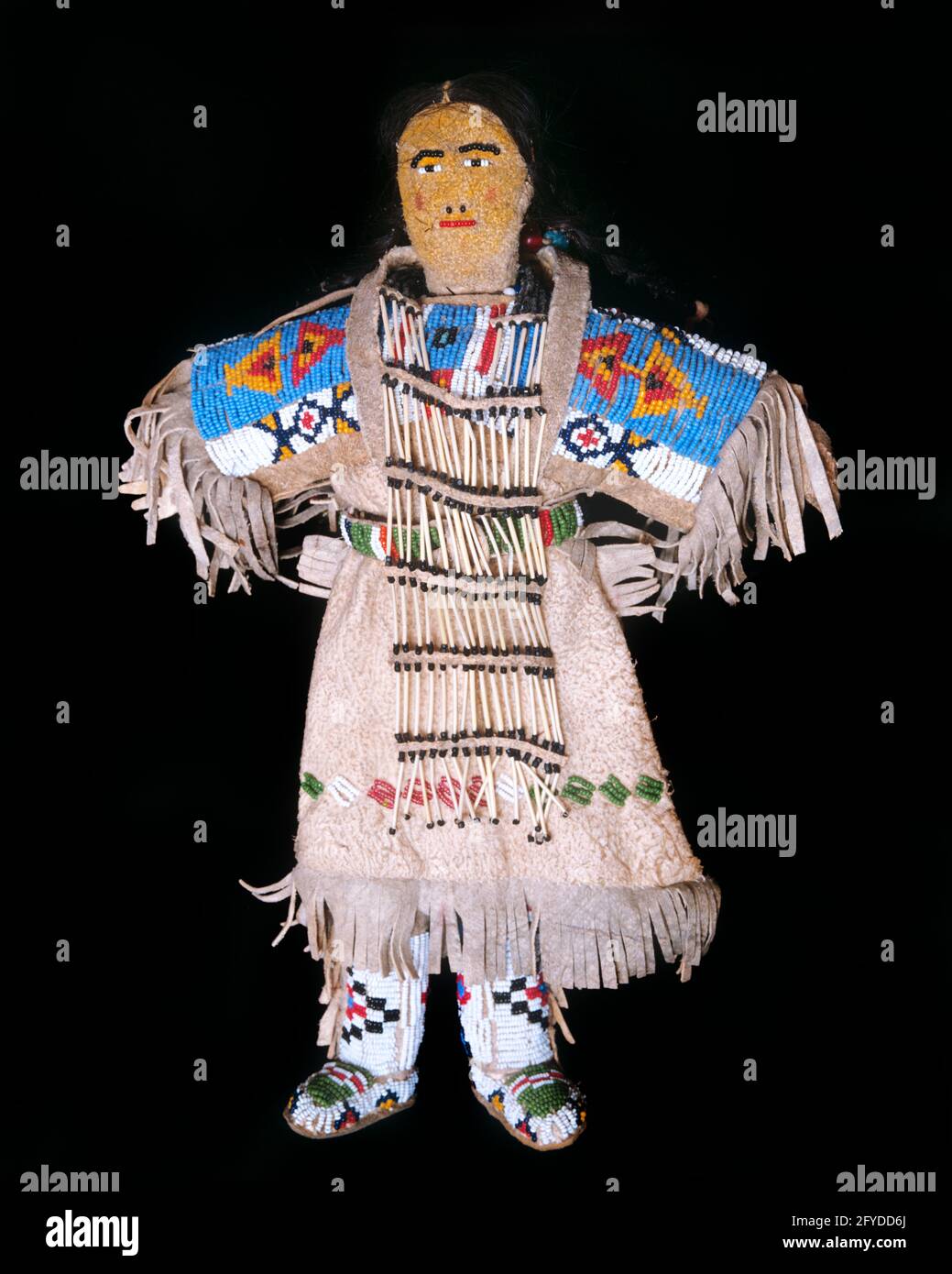 Beaded dress of native american hi res stock photography and images Alamy