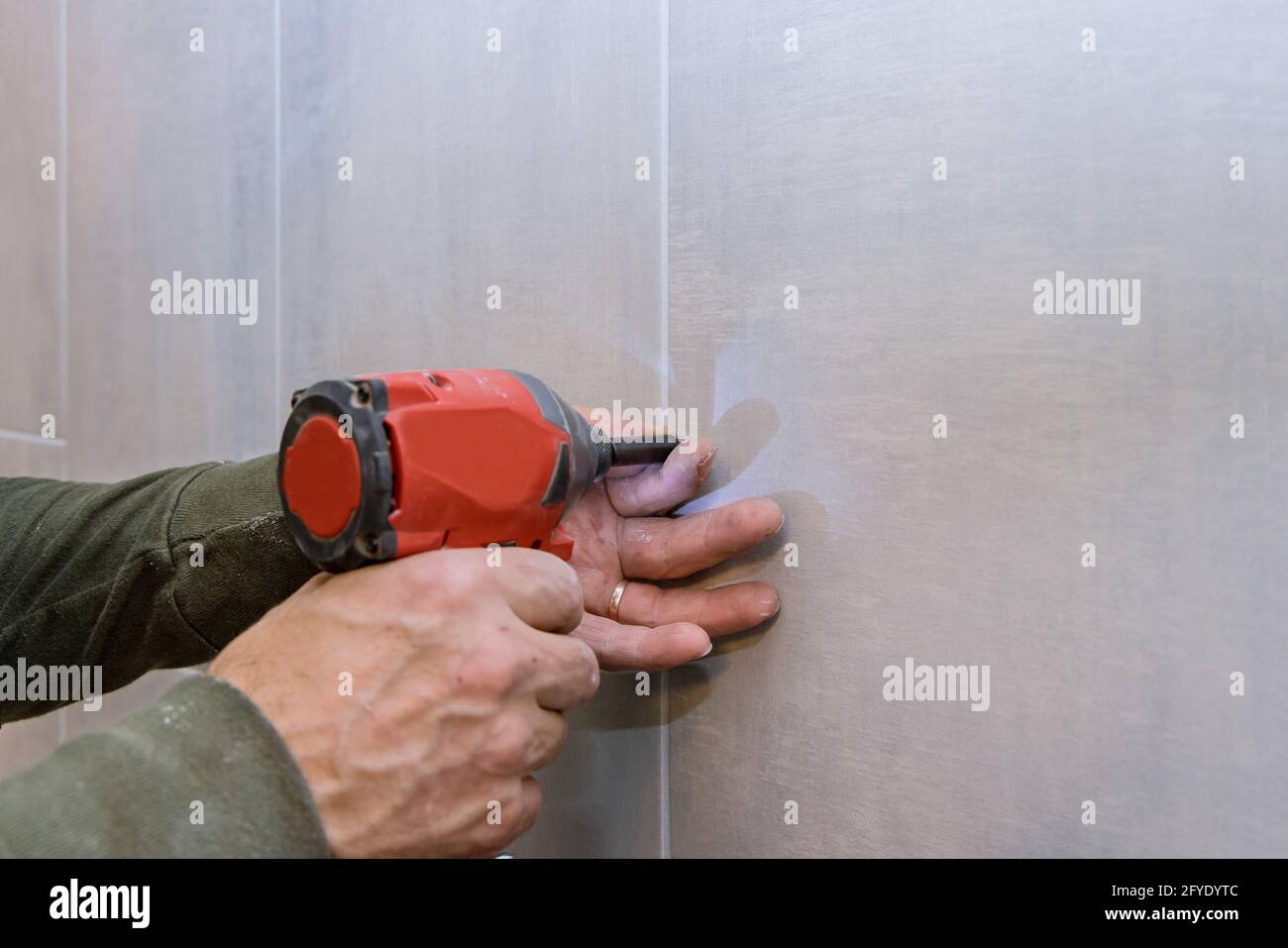 Tile tools hi-res stock photography and images - Alamy