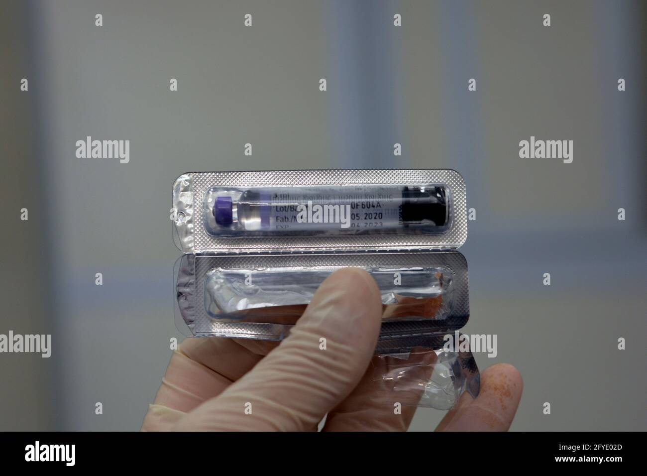 Lantus (insulin glargine injection) 100 Units cartridge is indicated in