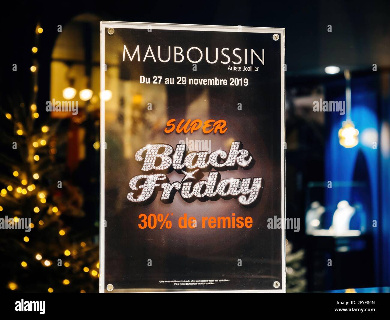 Front view of Jewelry store Mauboussin with Super Black Friday 30 percent  discount Stock Photo - Alamy