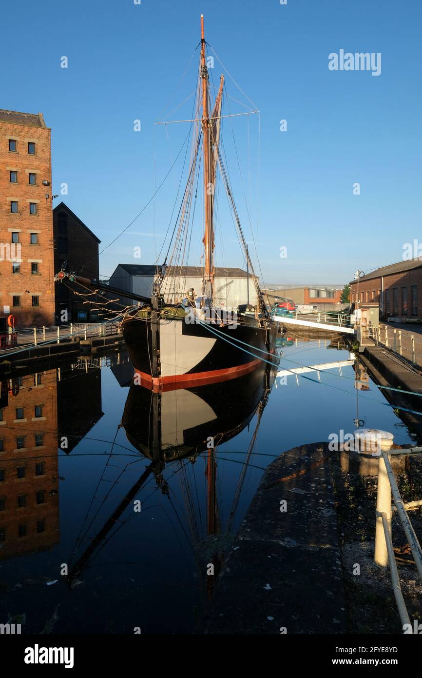 Sailing barge Gladys in Gloucester Docks Stock Photo Alamy