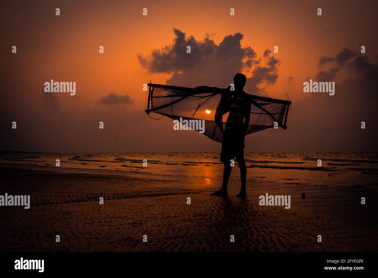 Beautiful sunrise on the sea Stock Photo - Alamy