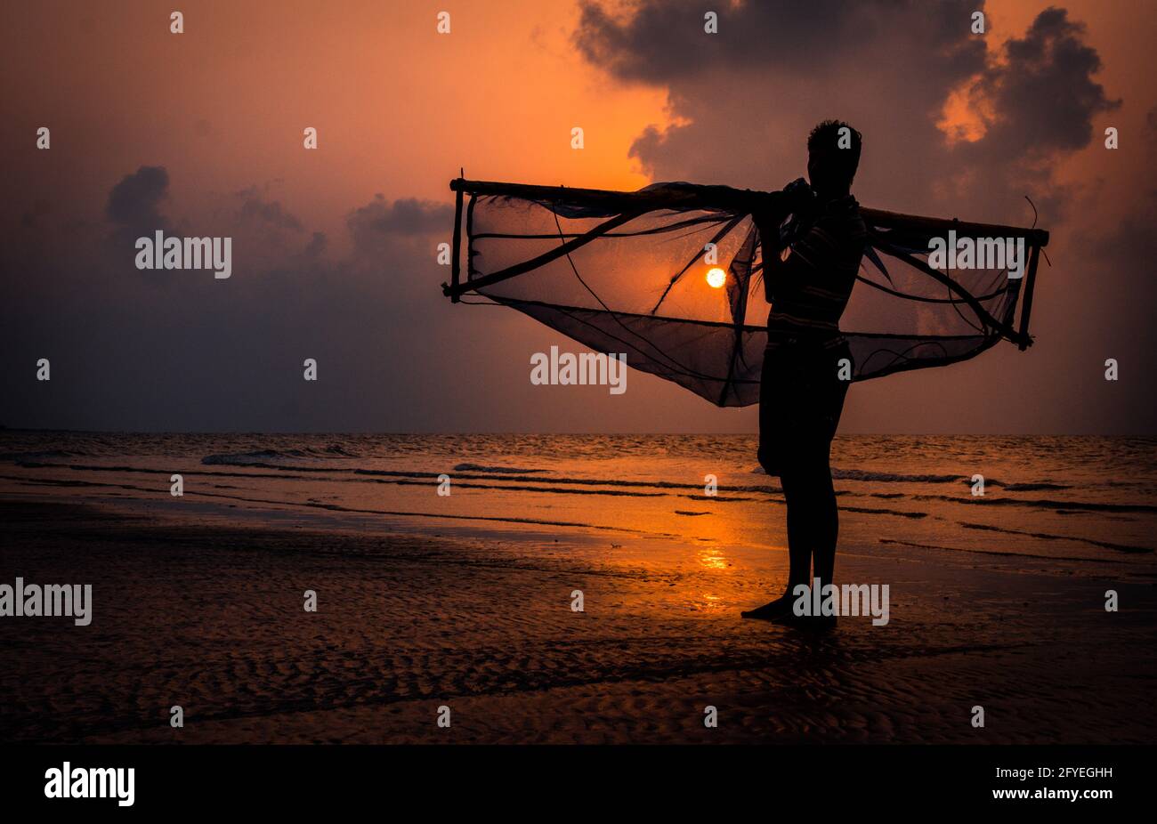 Beautiful sunrise on the sea Stock Photo - Alamy
