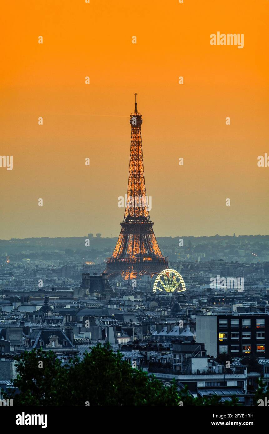 Eiffel tower orange color hi-res stock photography and images - Alamy