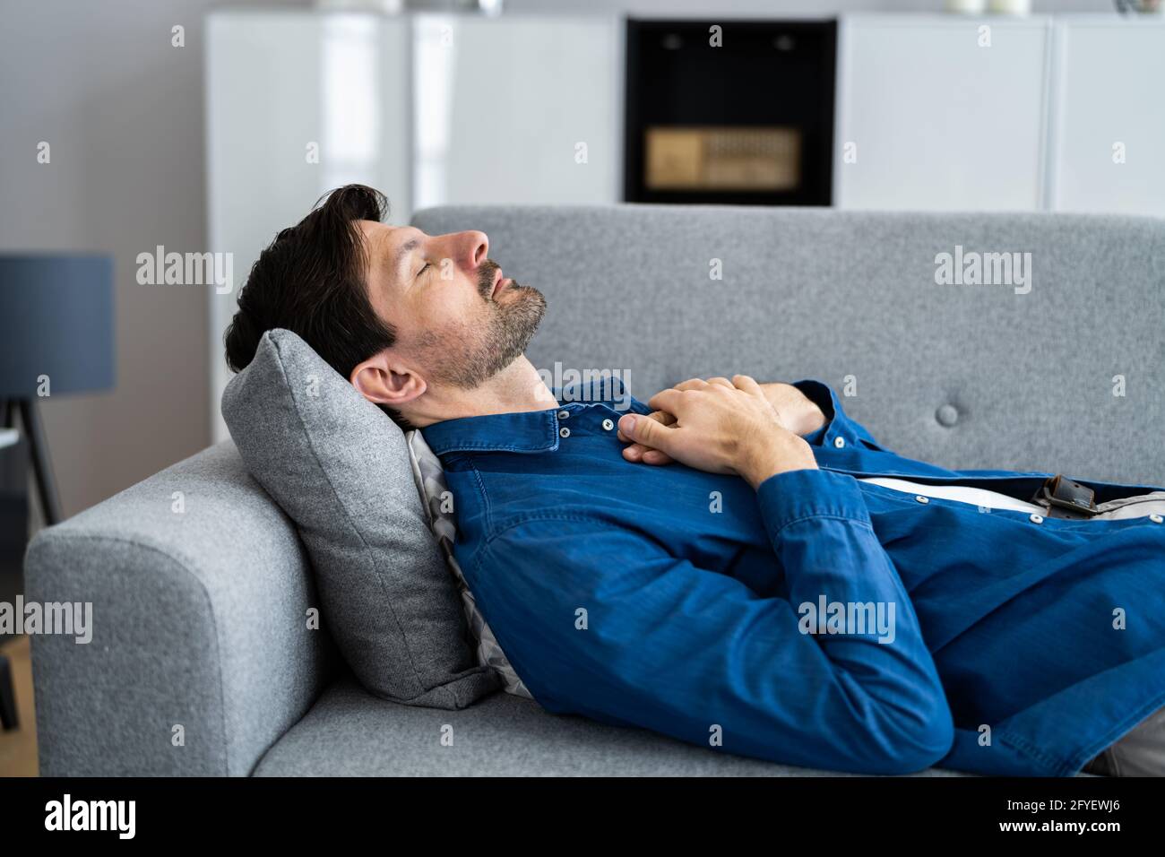 Reiki Energy Healing Treatment Therapy At Home Stock Photo Alamy
