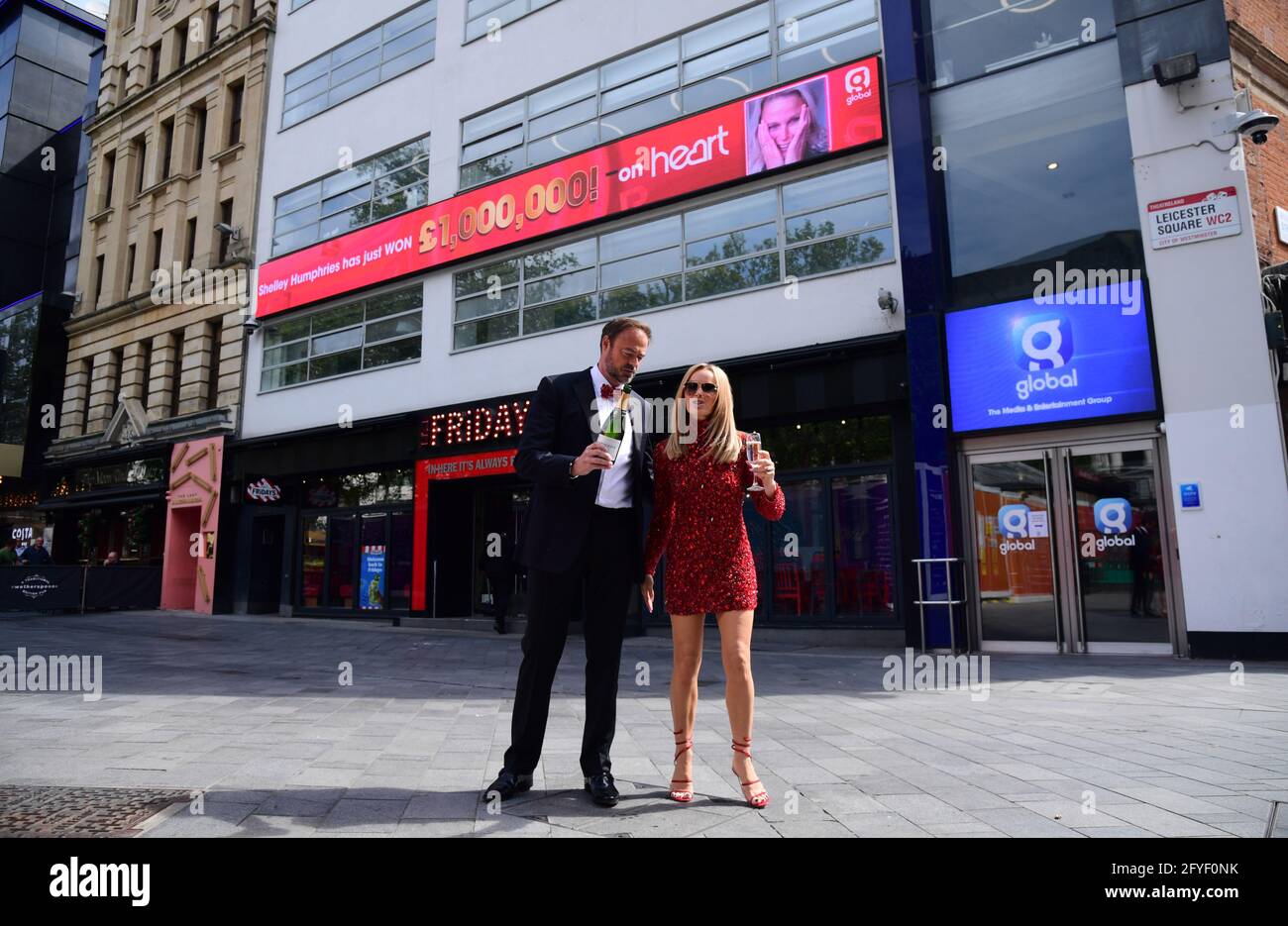 vand En smule rotation Heart radio studios in leicester square hi-res stock photography and images  - Alamy