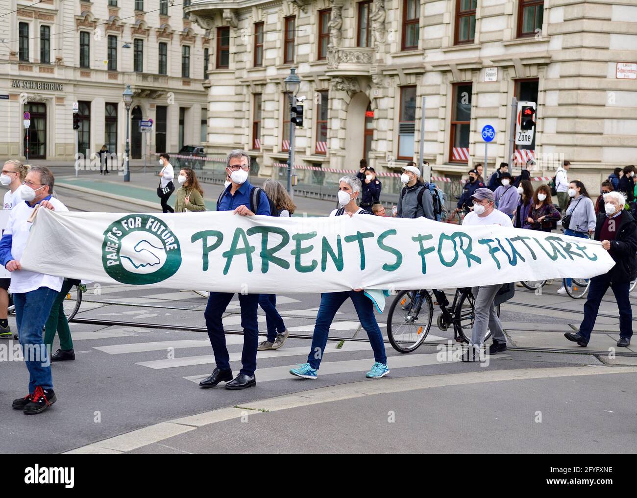 Vienna, Austria. 28th May, 2021. Demonstration of the mobility transition now. Commit to a climate and socially just mobility transition. A joint protest by Frieday for Future, System change-not climate change and Extinction Rebellion. Credit: Franz Perc / Alamy Live News Stock Photo