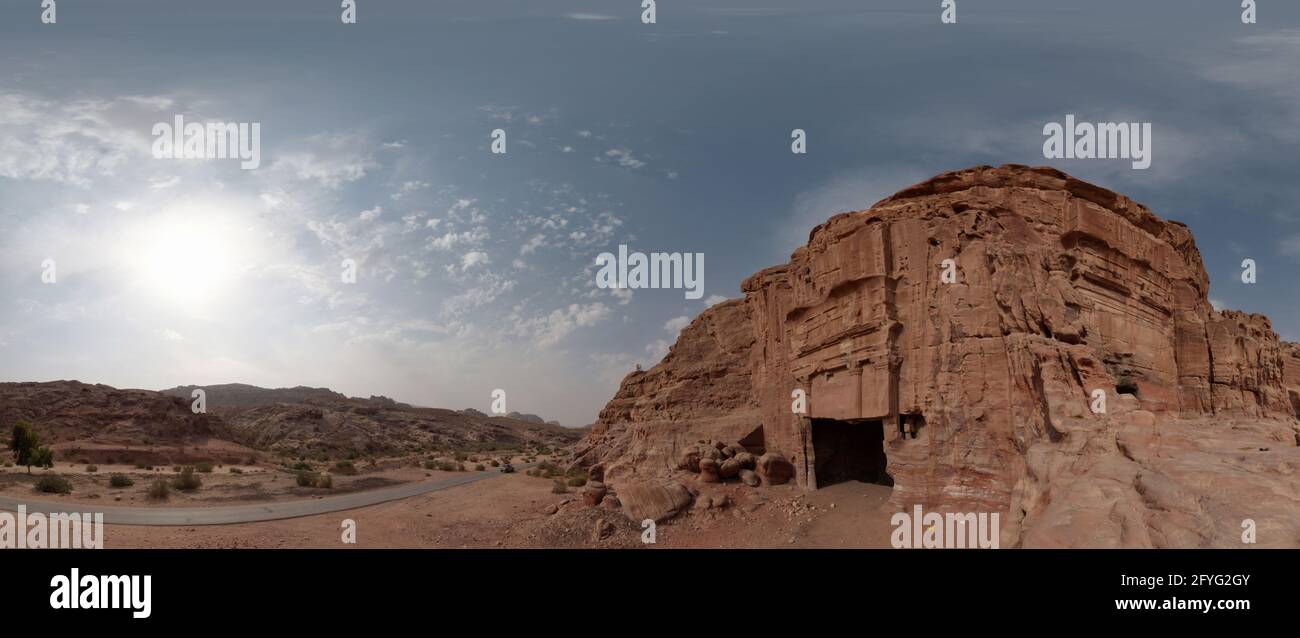 Caves tombs in petra in hi-res stock photography and images - Alamy