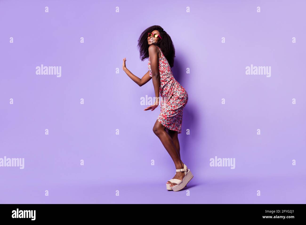 Purple dress outlet red shoes