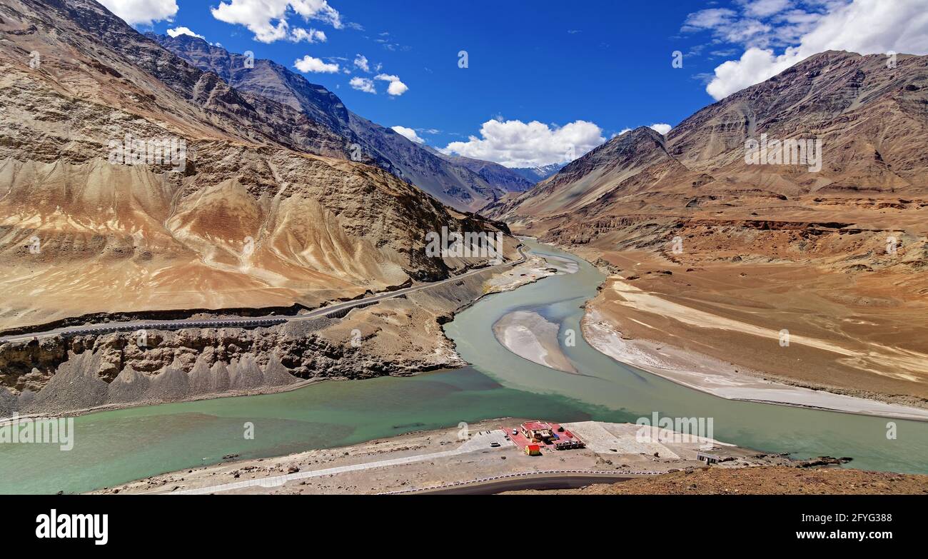 Page 2 Chadar High Resolution Stock Photography And Images Alamy