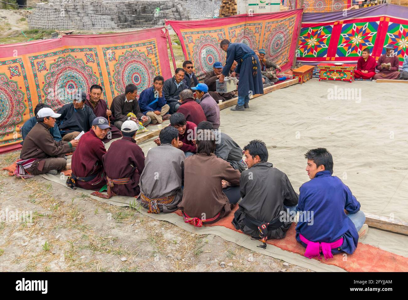 Religious dress hi-res stock photography and images - Page 29 - Alamy