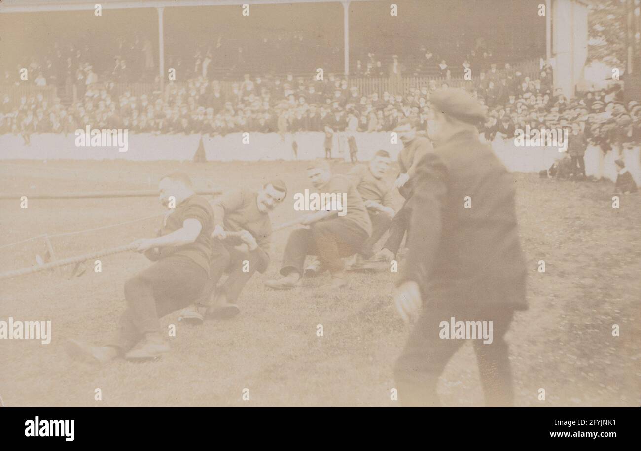 Vintage tug of war hi-res stock photography and images - Alamy
