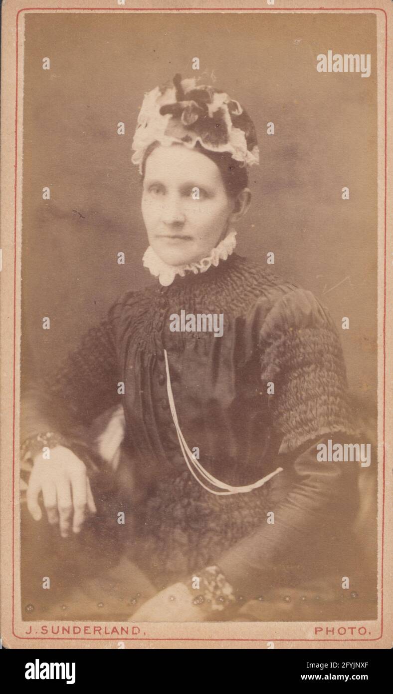 Victorian Birmingham, Warwickshire CDV (Carte De Visite) Showing a Lady With a Fancy Hat. Stock Photo