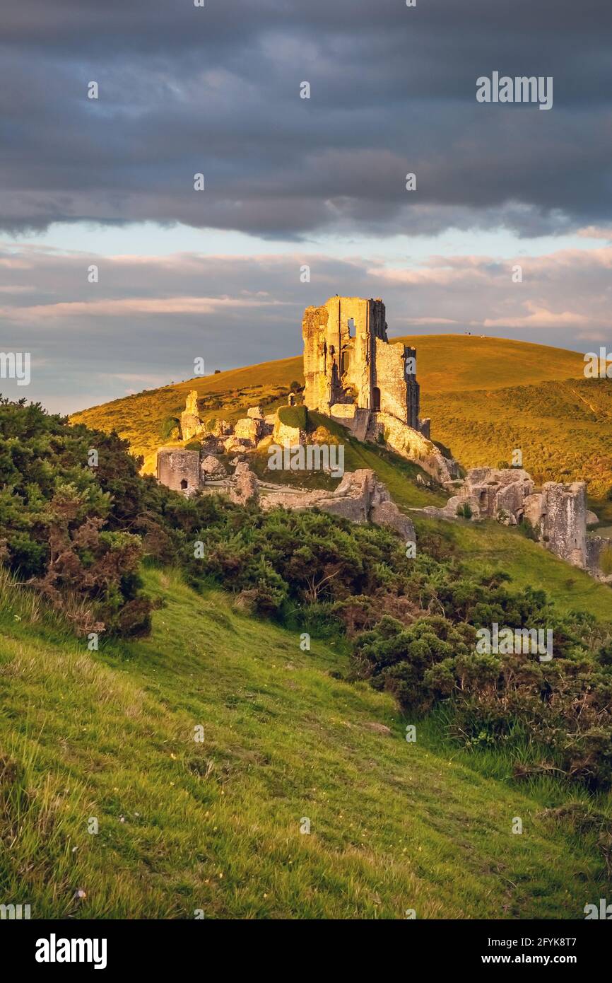 Sunset approaching at Corfe Castle in Dorset. Stock Photo