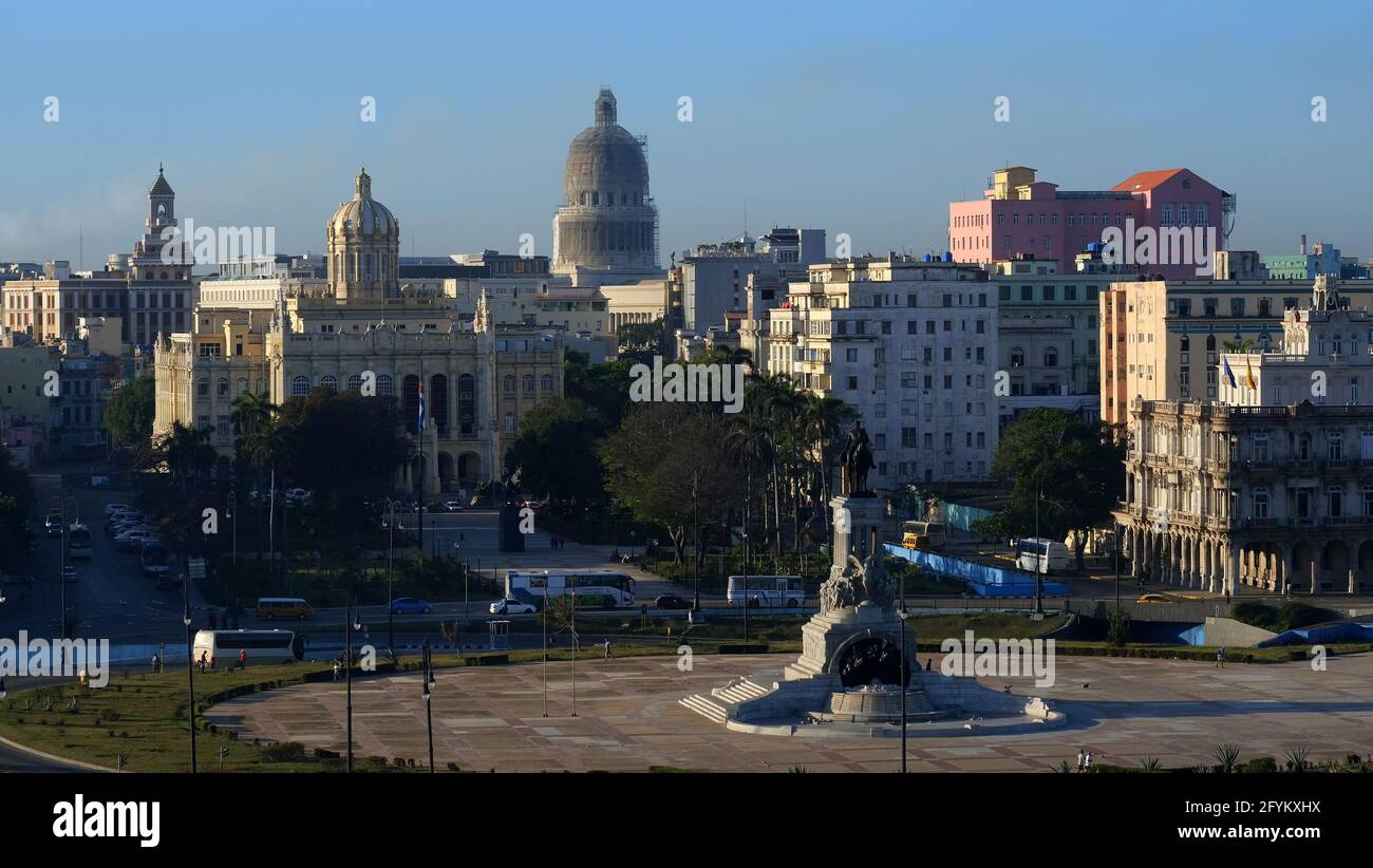 HAVANA, CUBA; MARTYR'S PARK; MAXIMO GOMEZ MONUMENT; PLAZA 13TH OF MARCH; (L TO R) BACARDI BLDG; MUSEUM OF THE REVOLUTION; THE NATIONAL CAPITOL Stock Photo
