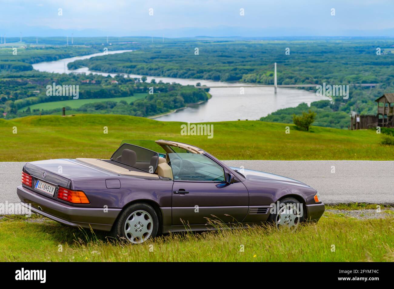 hainburg, austria, 28 may 2021, mercedes-benz 320 sl, series r129 on the  mountain road braunsberg Stock Photo - Alamy