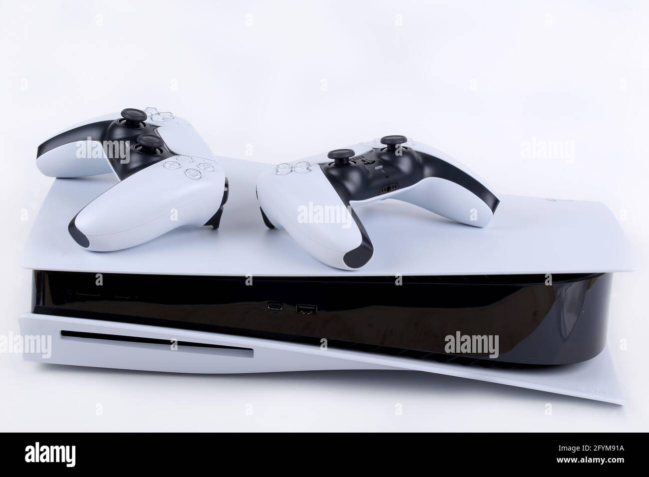 Ps5 console hi-res stock photography and images - Alamy