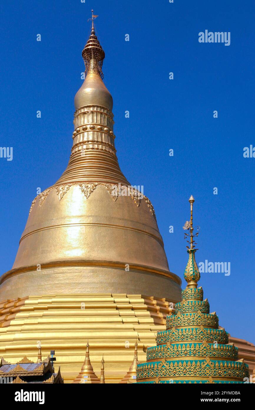 The 'Mon' pagoda of Shwemawdaw Paya is a stupa located in Bago, Myanmar (Burma). It is often referred to as the Golden God Temple. It is 375 feet high Stock Photo