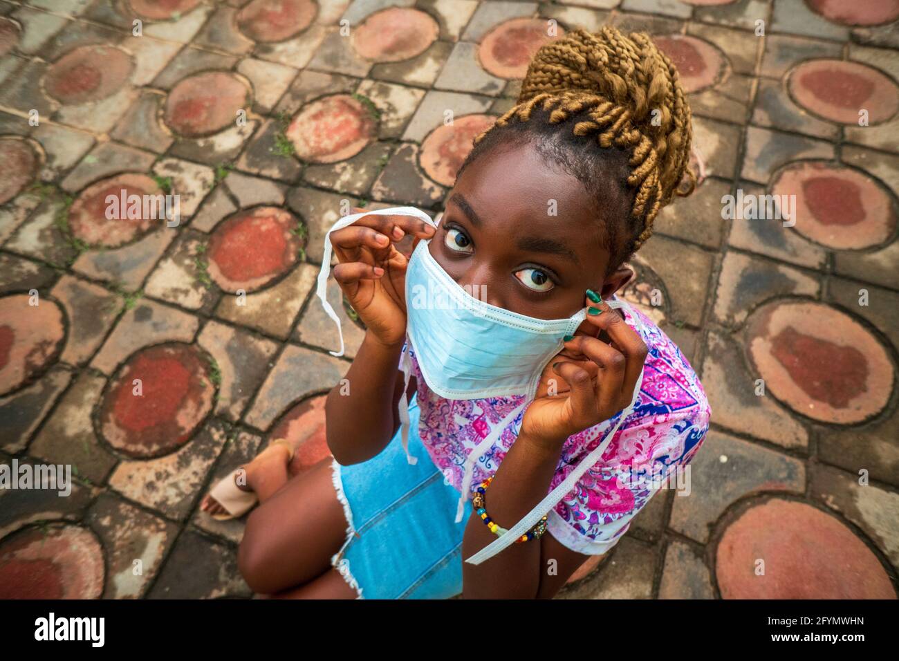 African woman face mask hi-res stock photography and images - Alamy