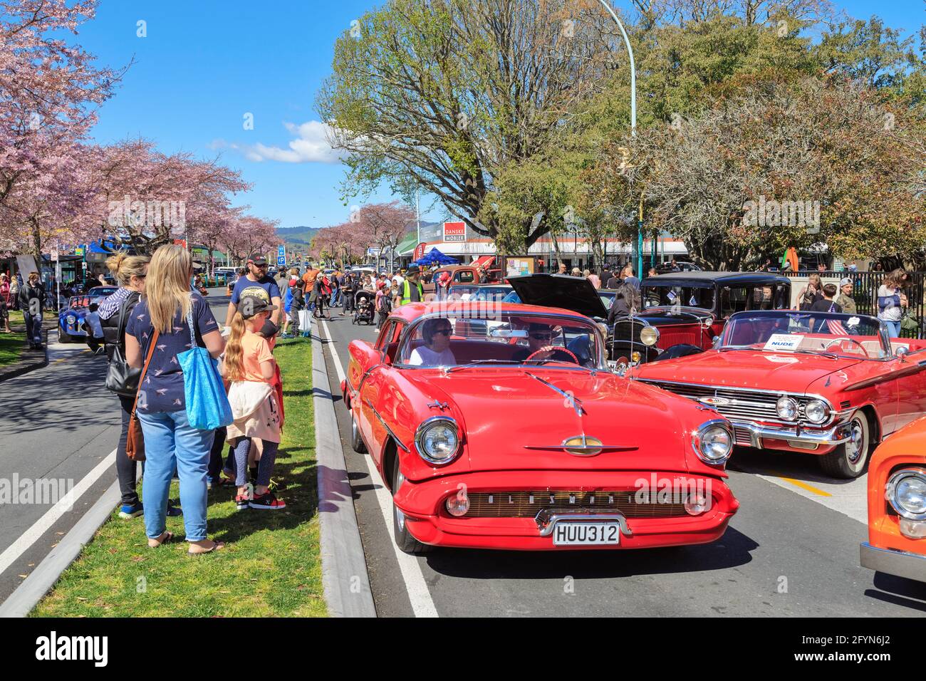 Amerikanisches Auto Kompressor Lufteinlass am Americarna Classic Car Show,  Inglewood, Neuseeland Stockfotografie - Alamy