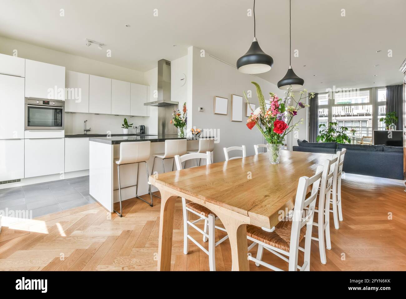 Bright and beautiful dining room interior design Stock Photo - Alamy